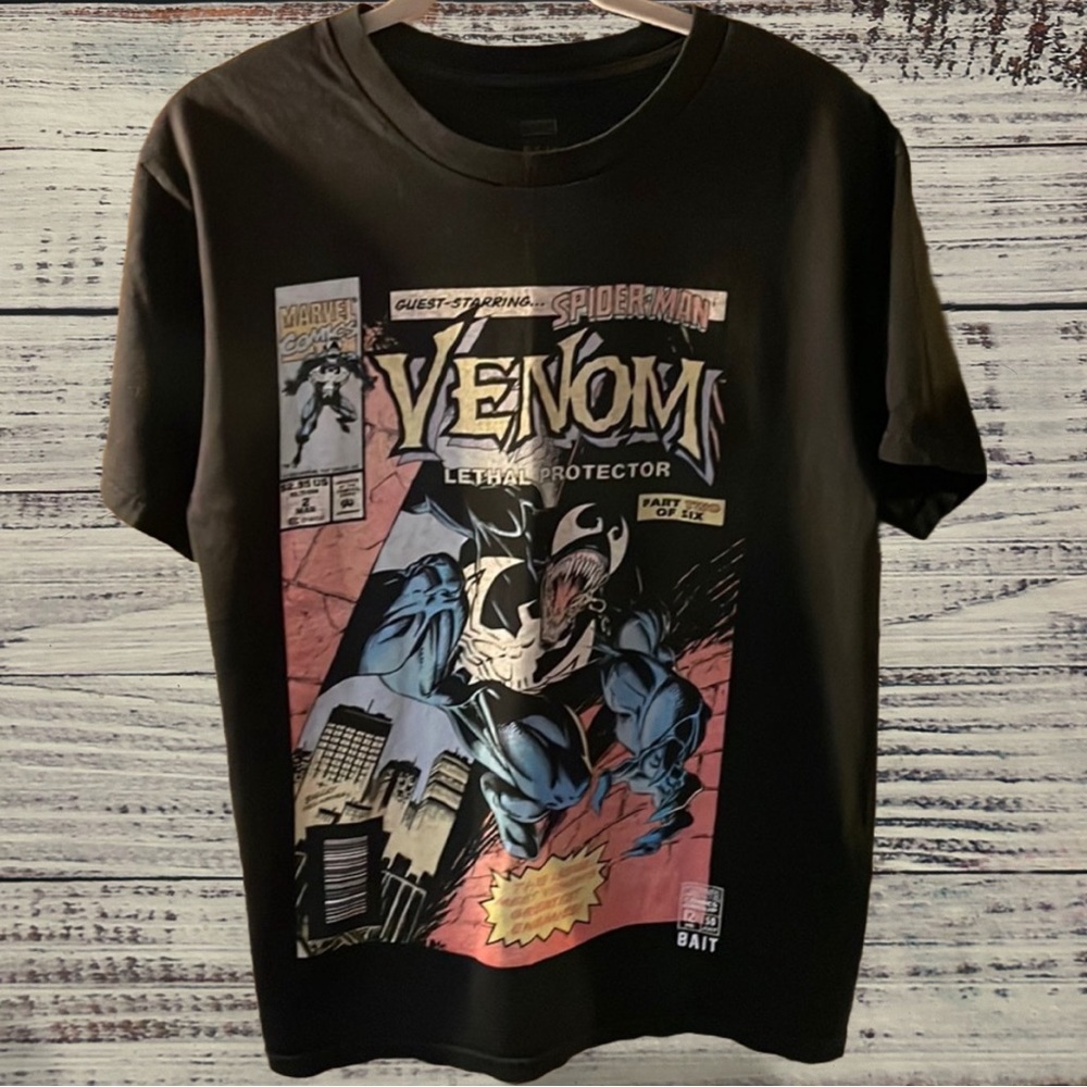 Marvels-Bait- Venom-Tshirt-Medium